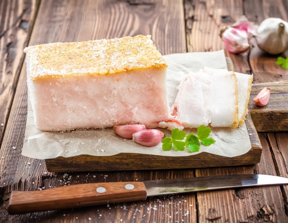 Как сделать вкусное сало в домашних условиях