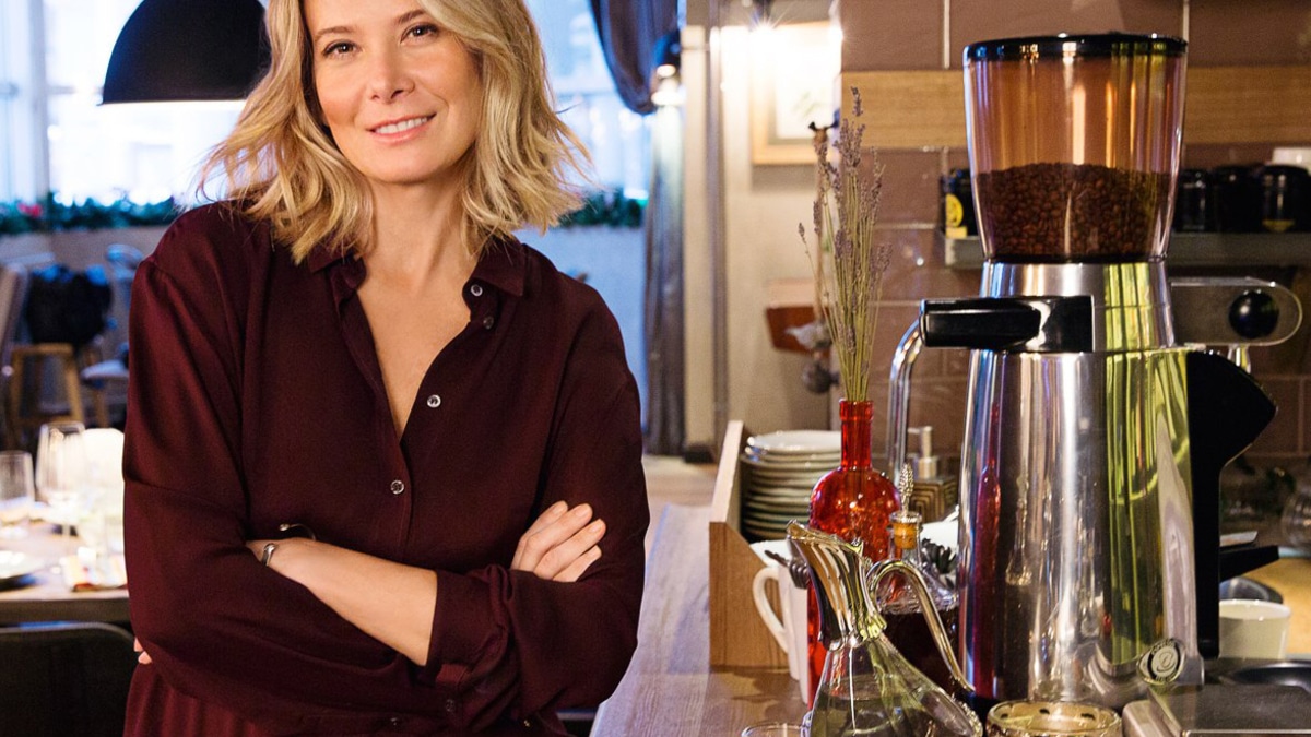 Юлия Высоцкая, с днем рождения!