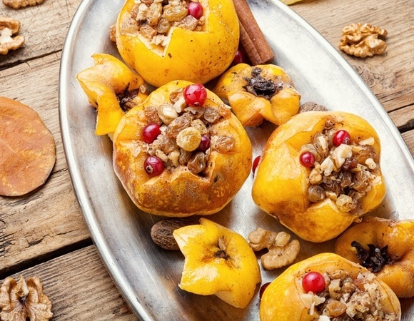 Королева ноября: любимые рецепты блюд из айвы в семейном меню