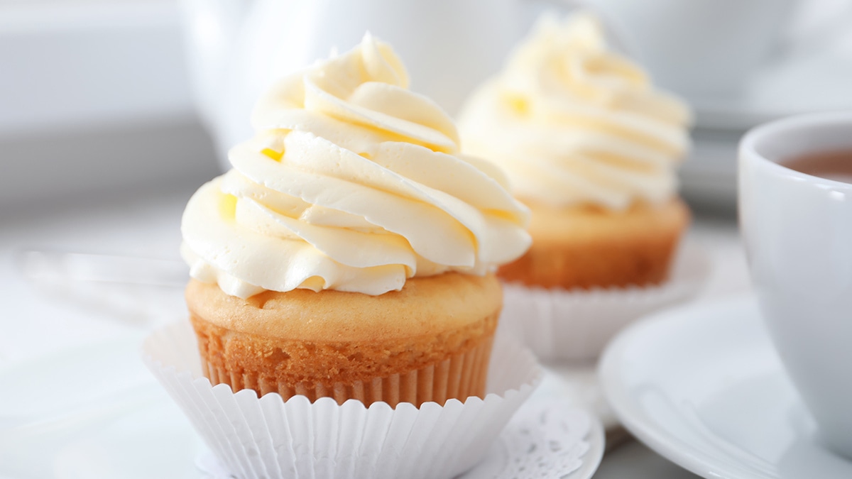 Быстрый мастер-класс: идеальные ванильные капкейки Быстрый мастер-класс: идеальные ванильные капкейки