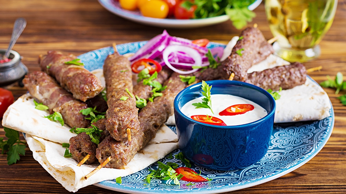 Как приготовить люля-кебаб на пикнике и в домашних условиях Как приготовить люля-кебаб на пикнике и в домашних условиях