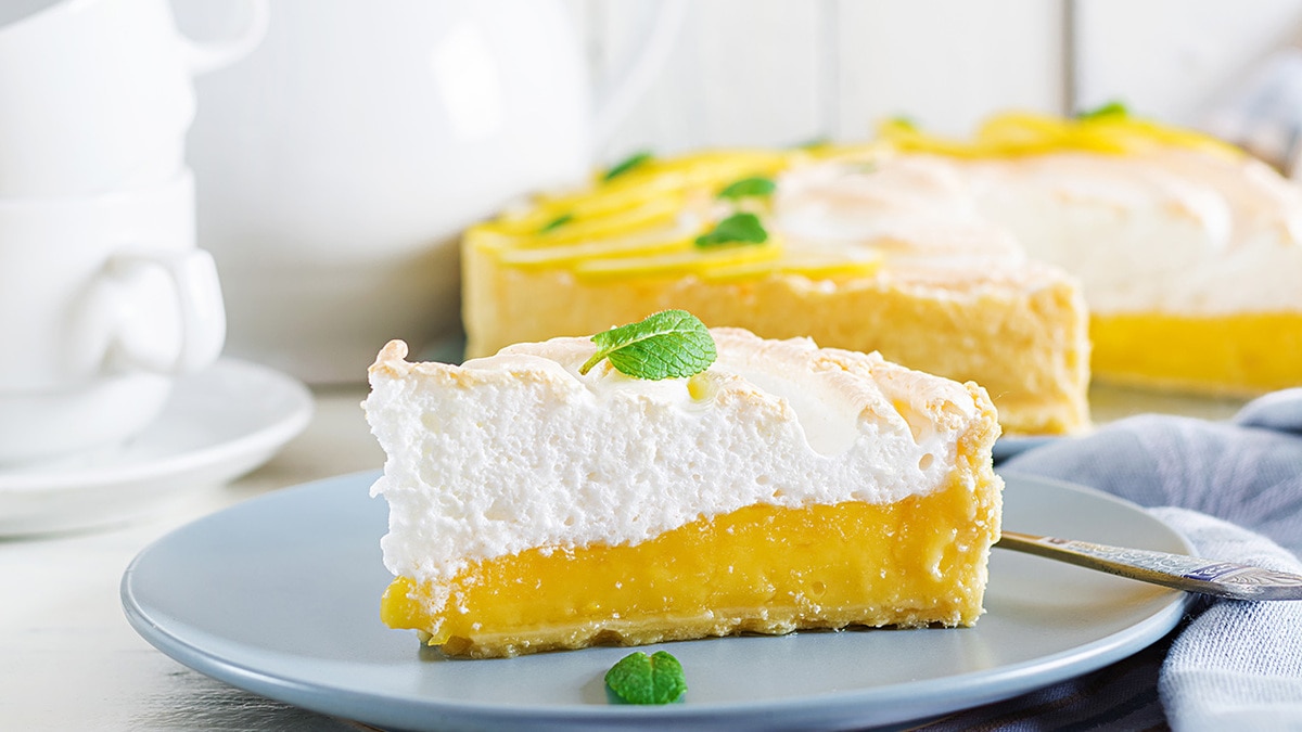 Лимонный пирог с меренгой: секреты приготовления