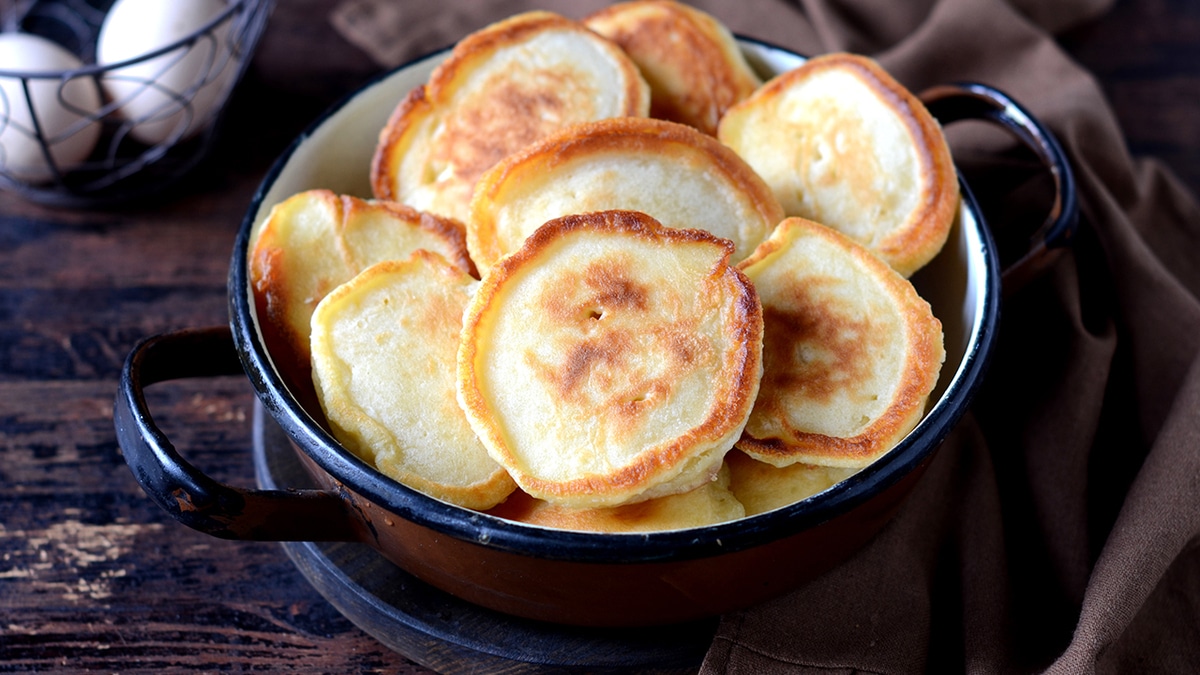 Быстрый мастер-класс: пышные оладьи на кефире