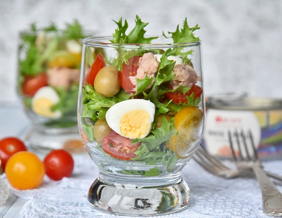 10 простых салатов с рыбой