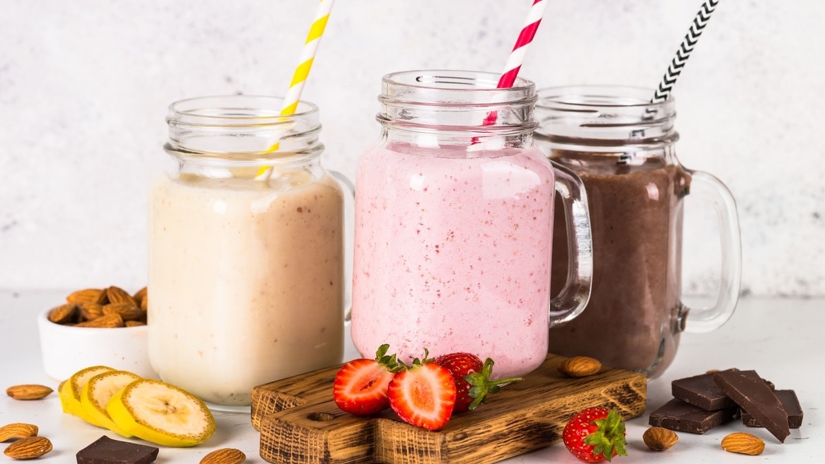 10 ярких молочных коктейлей с мороженым для поднятия духа и настроения 10 ярких молочных коктейлей с мороженым для поднятия духа и настроения