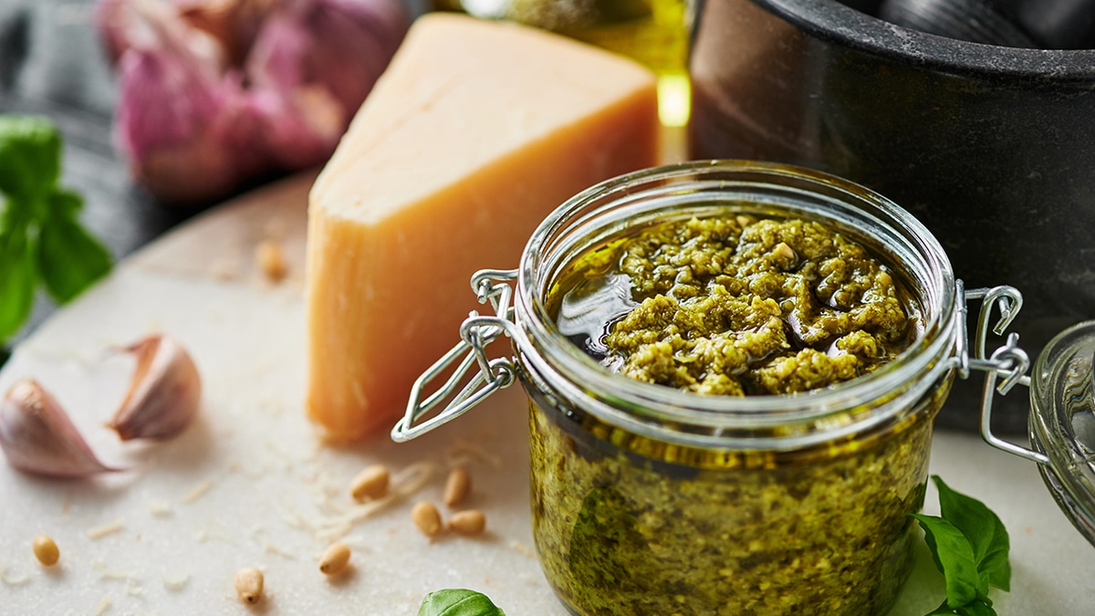 Разновидности соуса песто: 5 итальянских рецептов Разновидности соуса песто: 5 итальянских рецептов