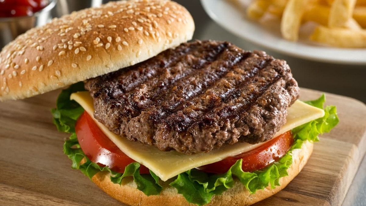 Чем опасен вчерашний фастфуд: мнение эксперта Чем опасен вчерашний фастфуд: мнение эксперта