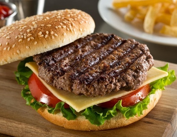 Чем опасен вчерашний фастфуд: мнение эксперта Чем опасен вчерашний фастфуд: мнение эксперта