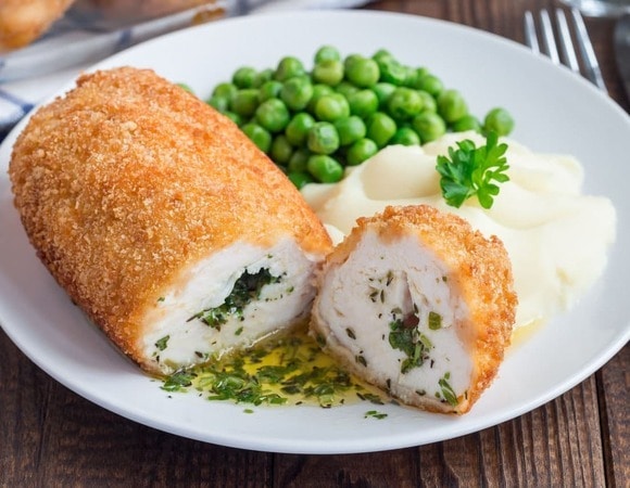 Украинский повар рассказал, как готовить настоящие котлеты по-киевски