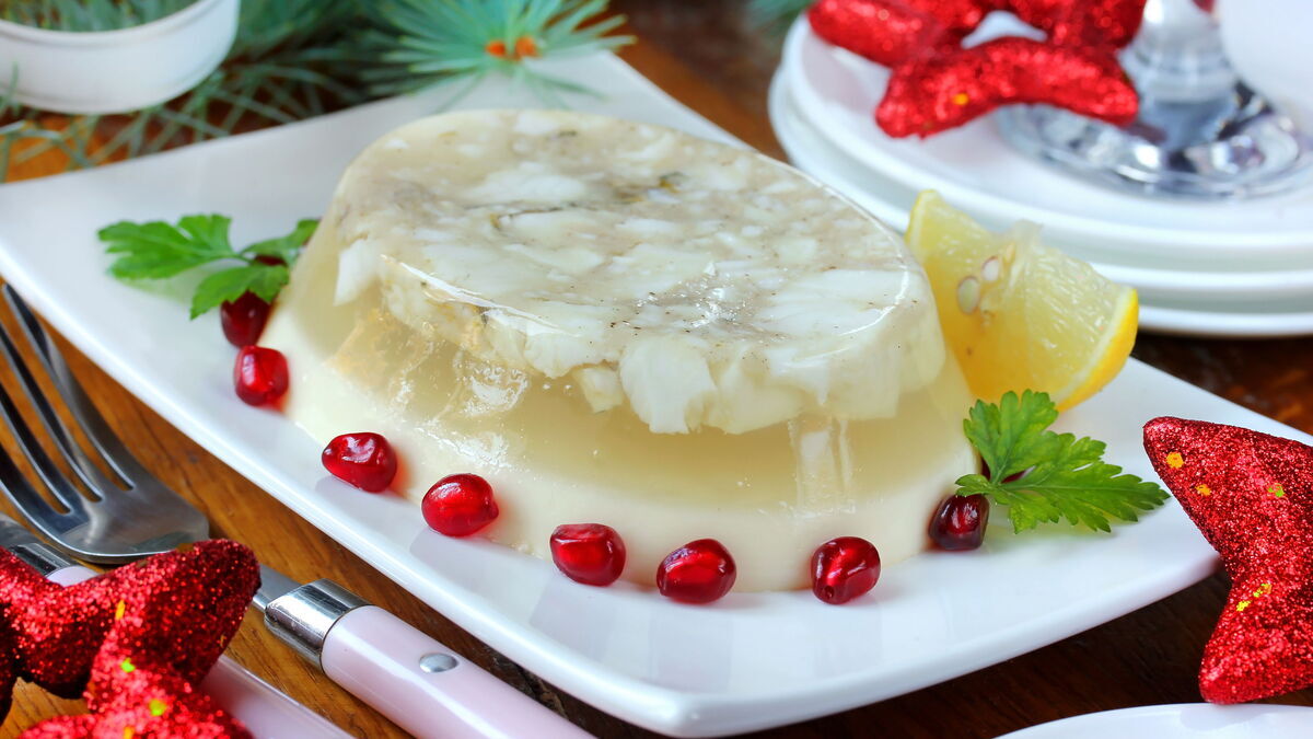 Как приготовить заливное из рыбы: советы и рецепты от «Едим Дома» Как приготовить заливное из рыбы: советы и рецепты от «Едим Дома»