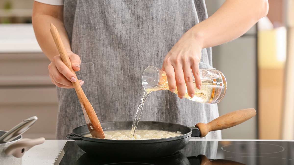 Вопрос недели: чем заменить алкоголь в рецептах? Вопрос недели: чем заменить алкоголь в рецептах?