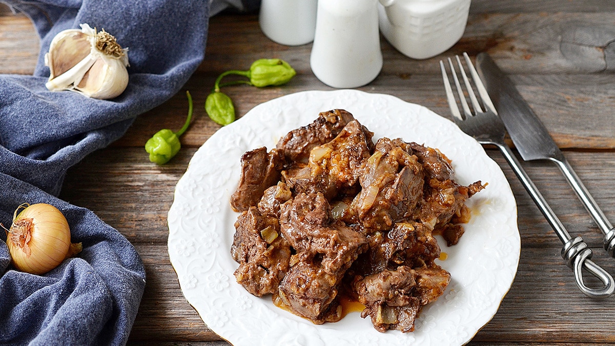 25 рецептов с печенью, сердечками, языком и другими субпродуктами 25 рецептов с печенью, сердечками, языком и другими субпродуктами