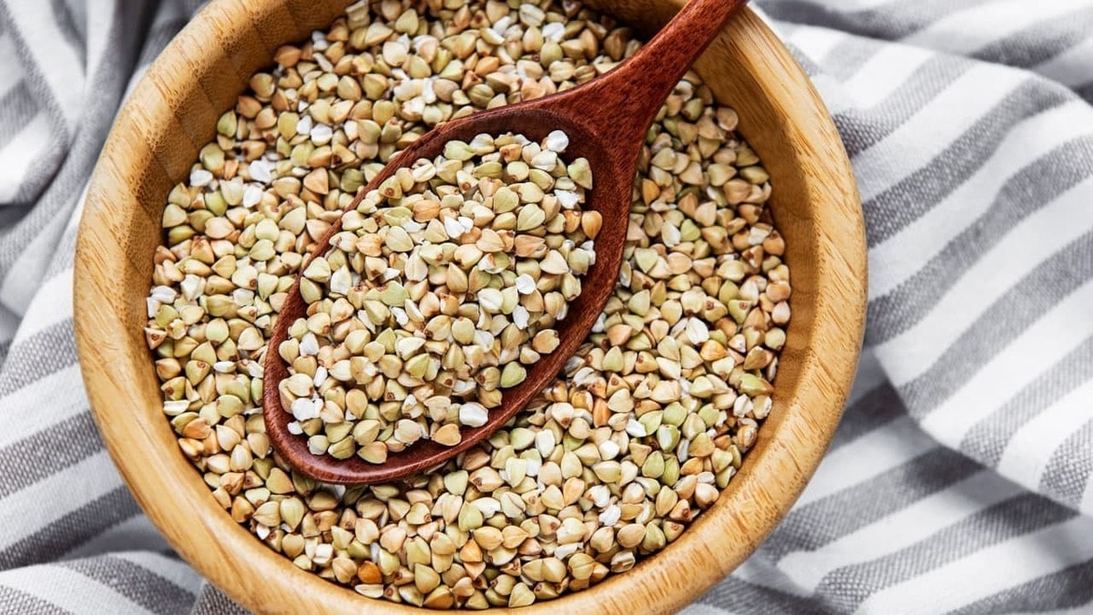 Нутрициолог: зеленая гречка полезнее обычной