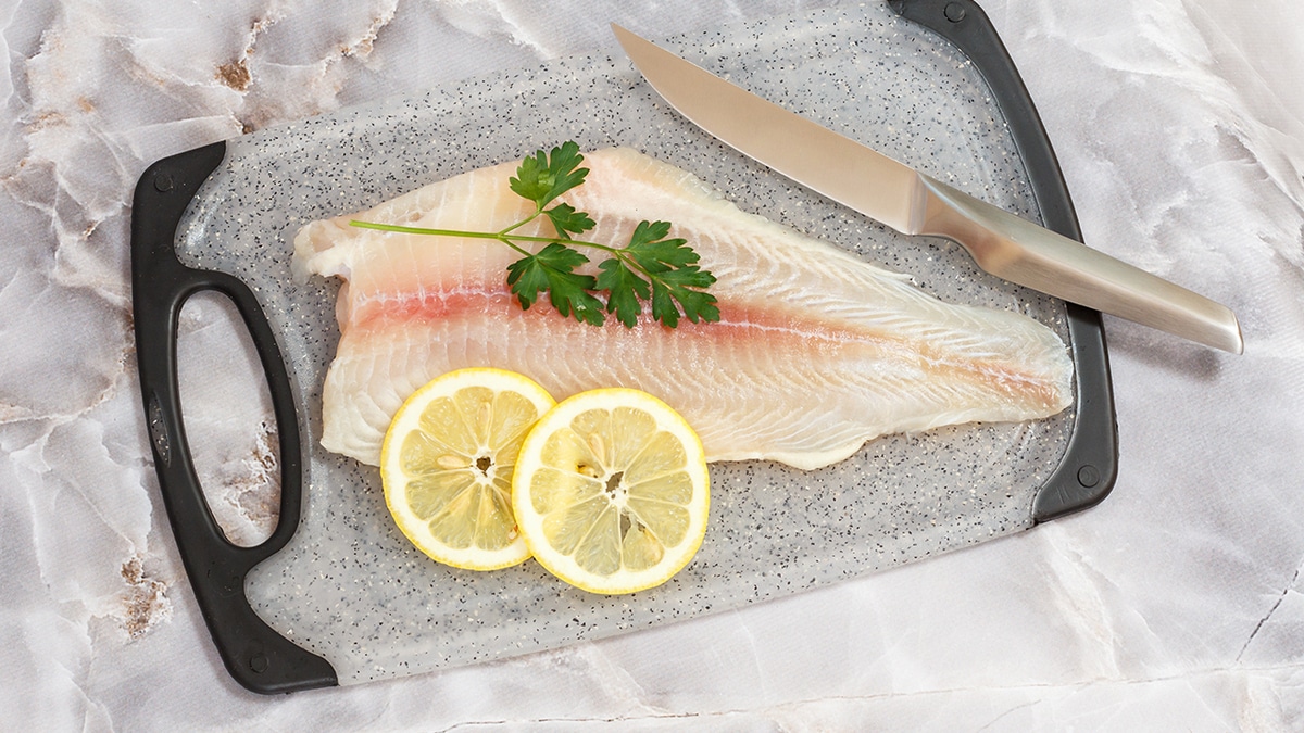 Вопрос недели: как устранить запах рыбы с посуды?