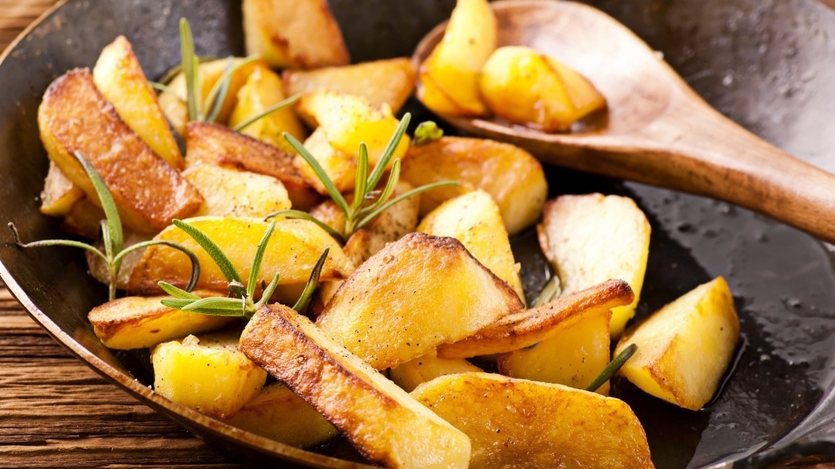 Шеф-повар поделился рецептом вкусного хрустящего картофеля