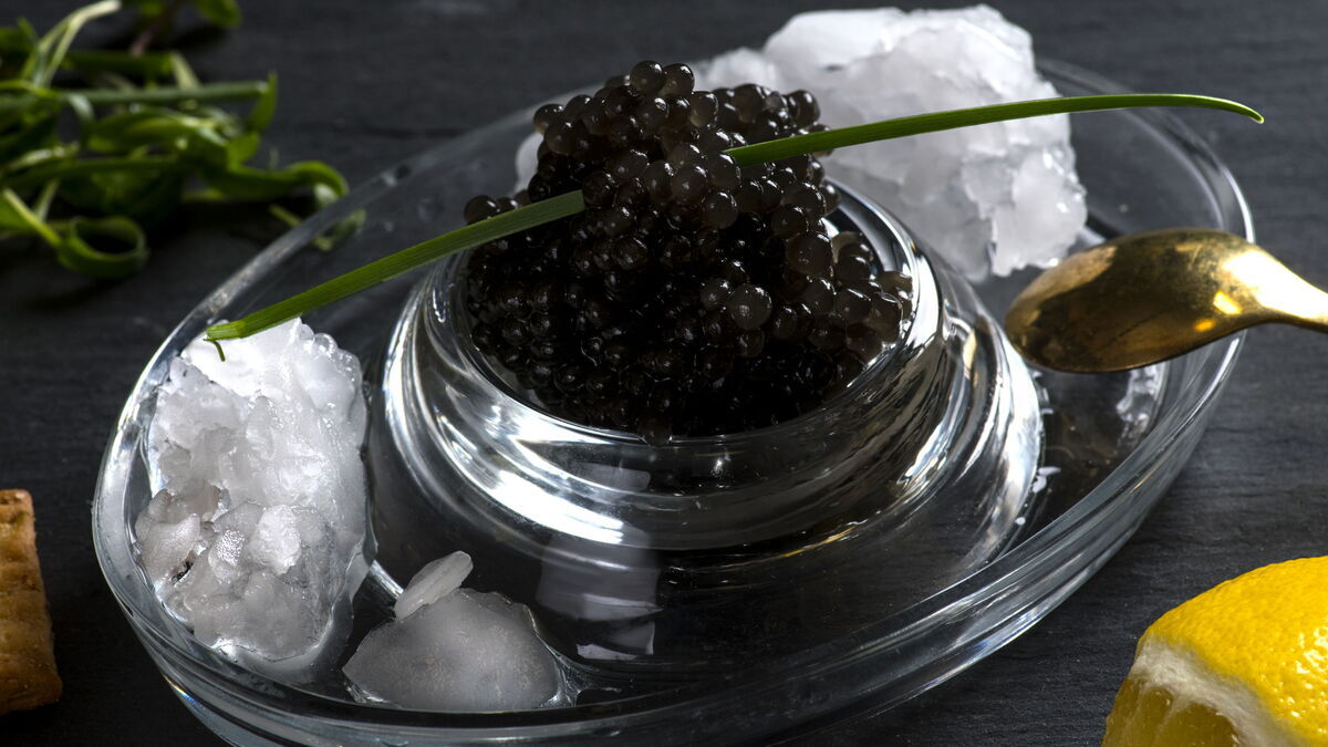 Россия осталась без поставок черной икры