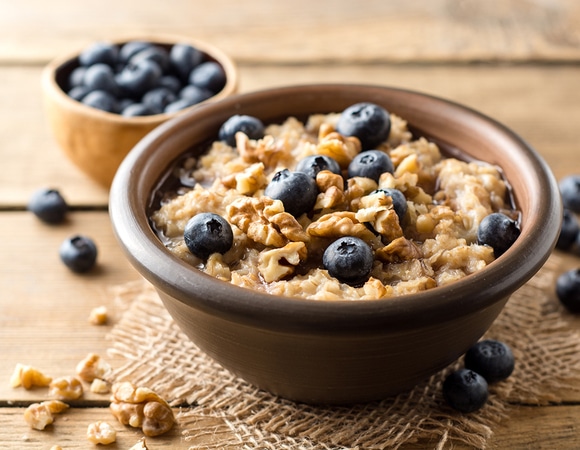 Что есть утром для снижения холестерина: совет диетолога Что есть утром для снижения холестерина: совет диетолога