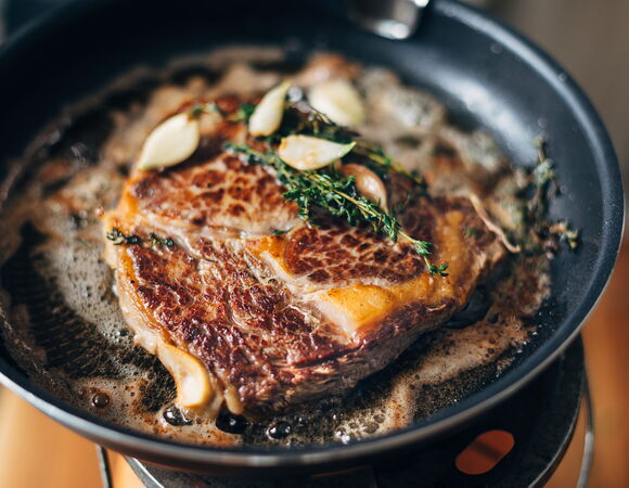 Диетологи рассказали, какие продукты опасно есть при высоком давлении