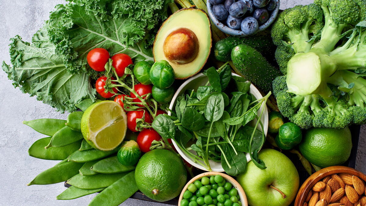 Диетологи перечислили продукты для поднятия настроения