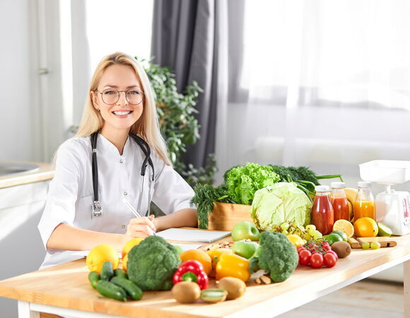 Перечислены продукты, которые помогут сэкономить на походе к косметологу