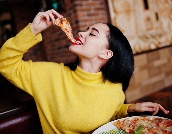 Диетолог перечислила скрытые причины обостренного аппетита