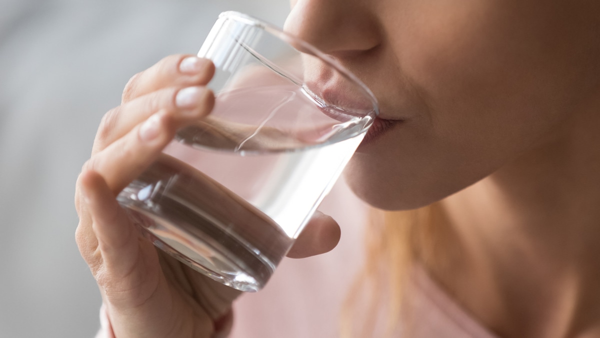 Специалисты рассказали о полезных свойствах теплой воды