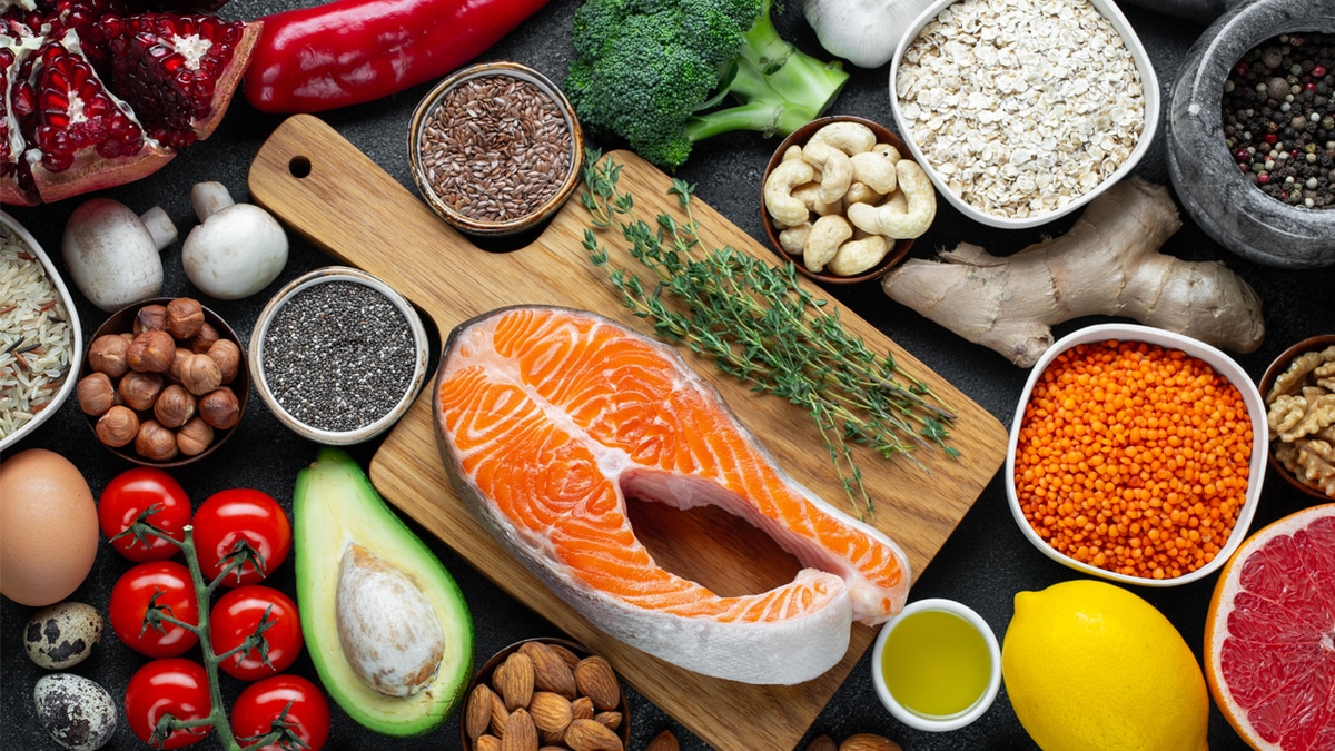 Врачи перечислили 10 продуктов, которые помогут снизить давление