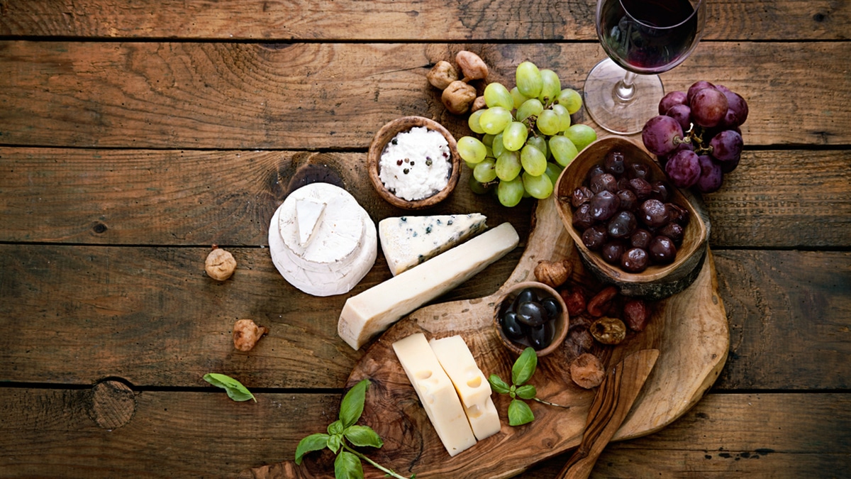 Невролог назвал продукты, провоцирующие мигрень Невролог назвал продукты, провоцирующие мигрень