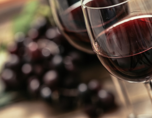 Рестораны начали заменять импортные вина отечественными