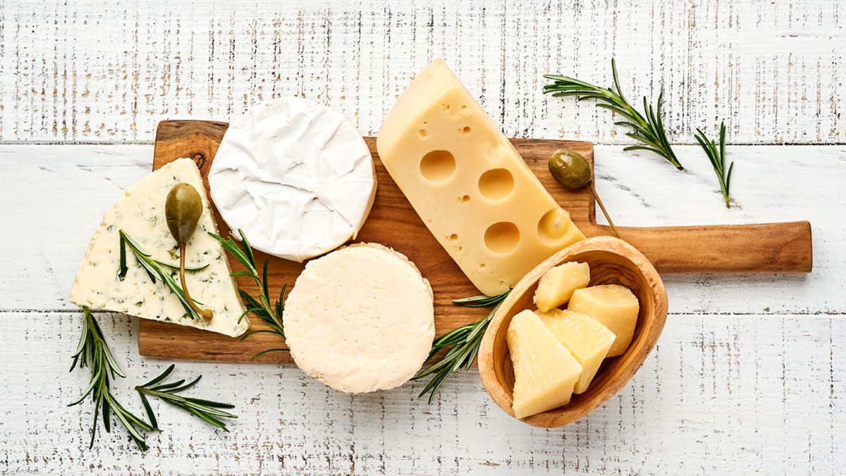 Стало известно, чем полезен сыр