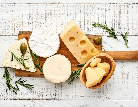 Стало известно, чем полезен сыр Стало известно, чем полезен сыр