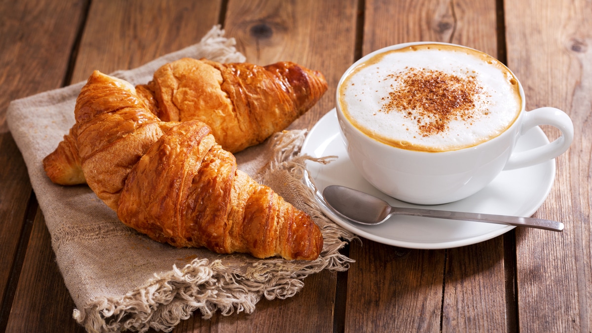 Диетолог рассказала, кому противопоказан французский завтрак Диетолог рассказала, кому противопоказан французский завтрак
