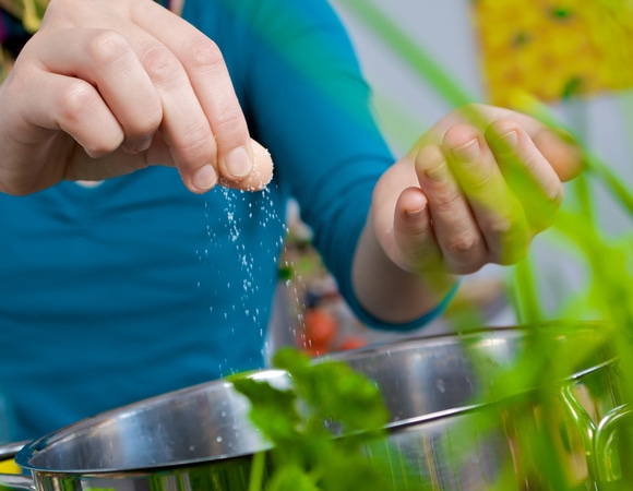 Врач рассказала, какие продукты выводят соль из организма Врач рассказала, какие продукты выводят соль из организма