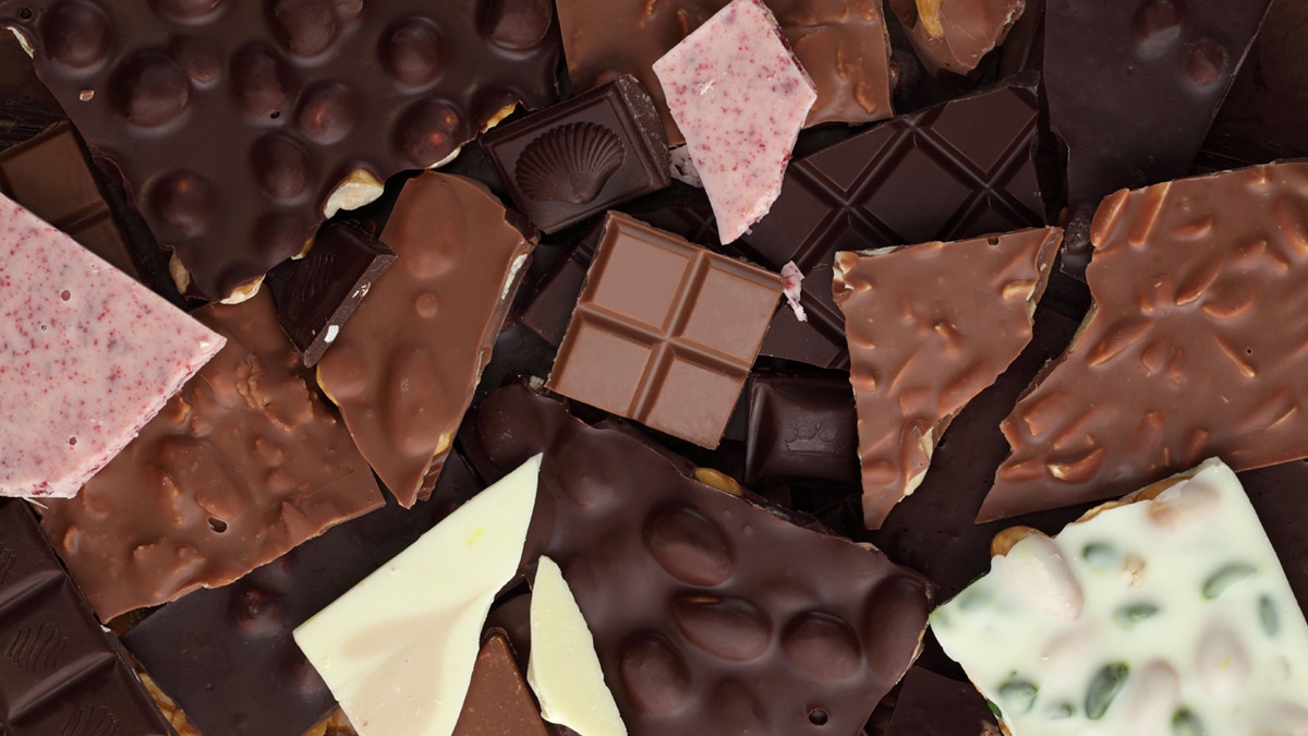 Названы самые полезные виды шоколада