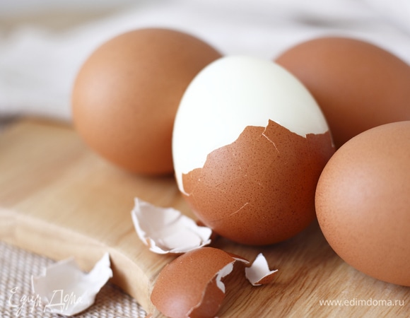 Как почистить яйца от скорлупы за пару секунд: назван простой способ