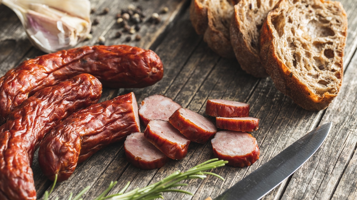 Кому противопоказаны копченые продукты: мнение врача