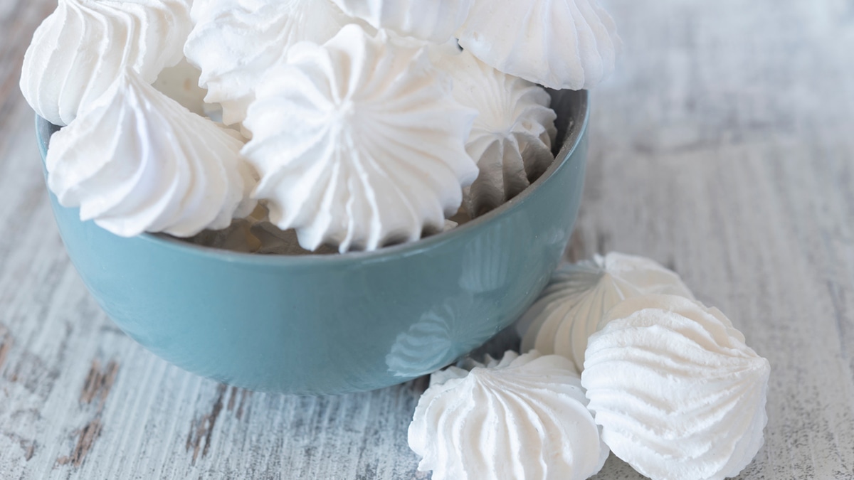 Дело не в сахаре: стало известно, чем может быть опасно безе