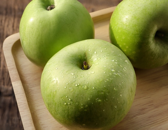 Врачи рассказали, кому не стоит есть яблоки Врачи рассказали, кому не стоит есть яблоки