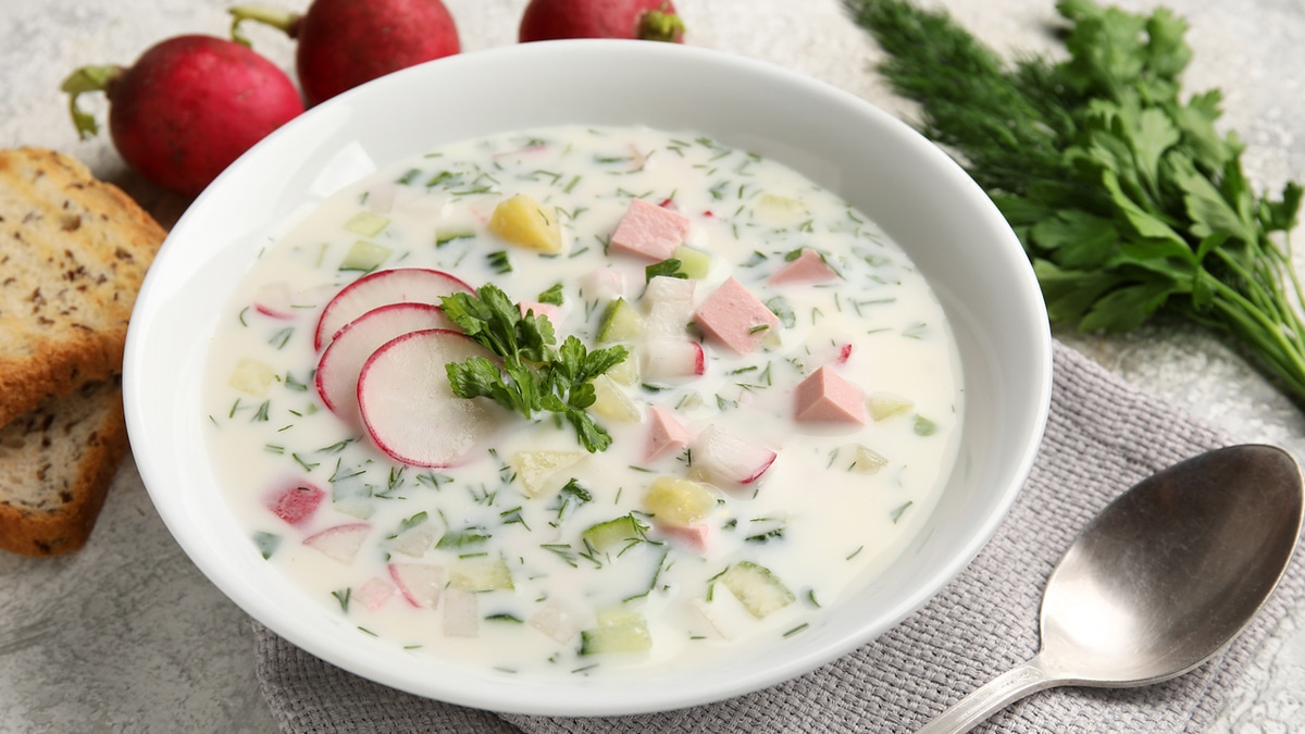 Стало известно, кому противопоказана окрошка