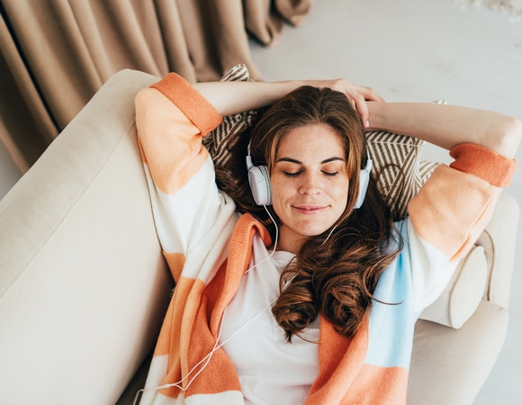 Врач объяснил, почему нельзя ложиться сразу после еды Врач объяснил, почему нельзя ложиться сразу после еды