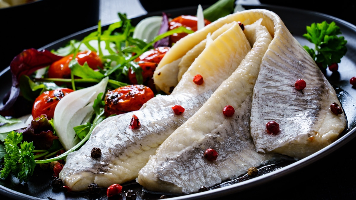 Врач рассказал, какую селедку не стоит покупать