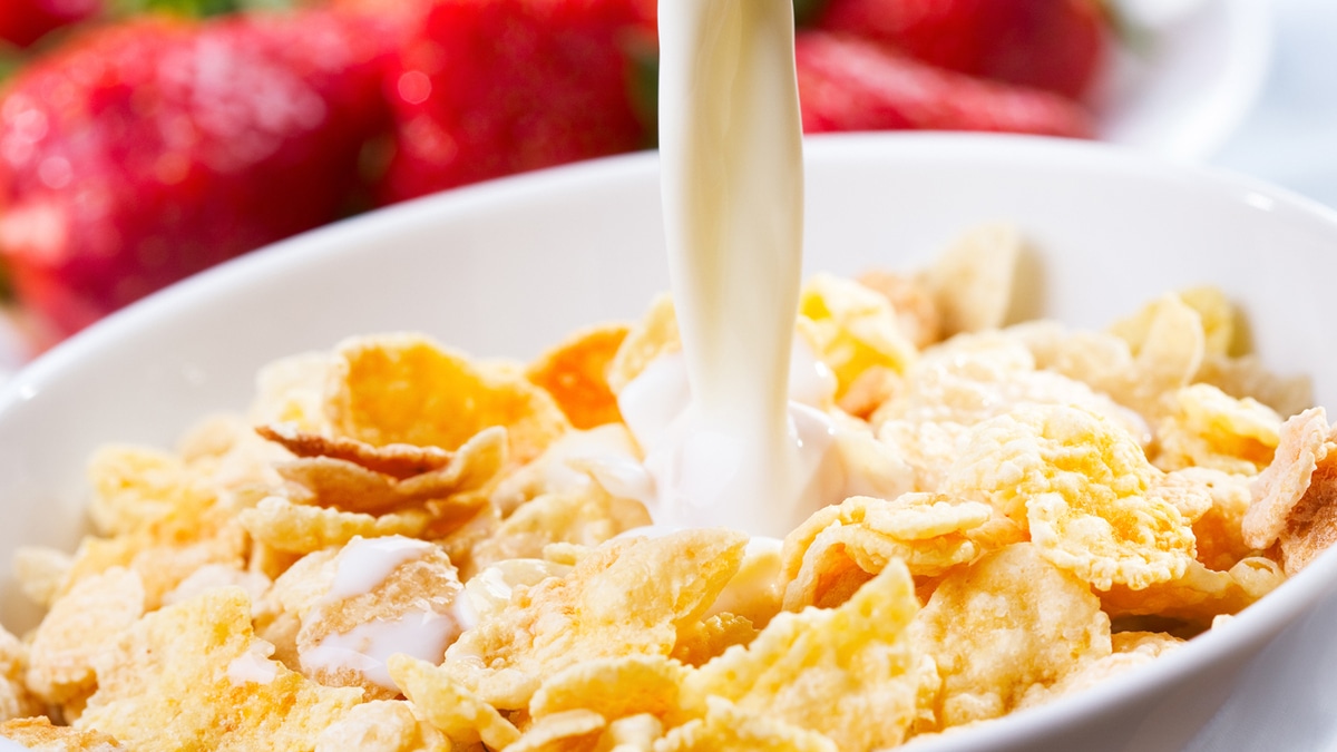Чем вредны кукурузные хлопья: мнение врача