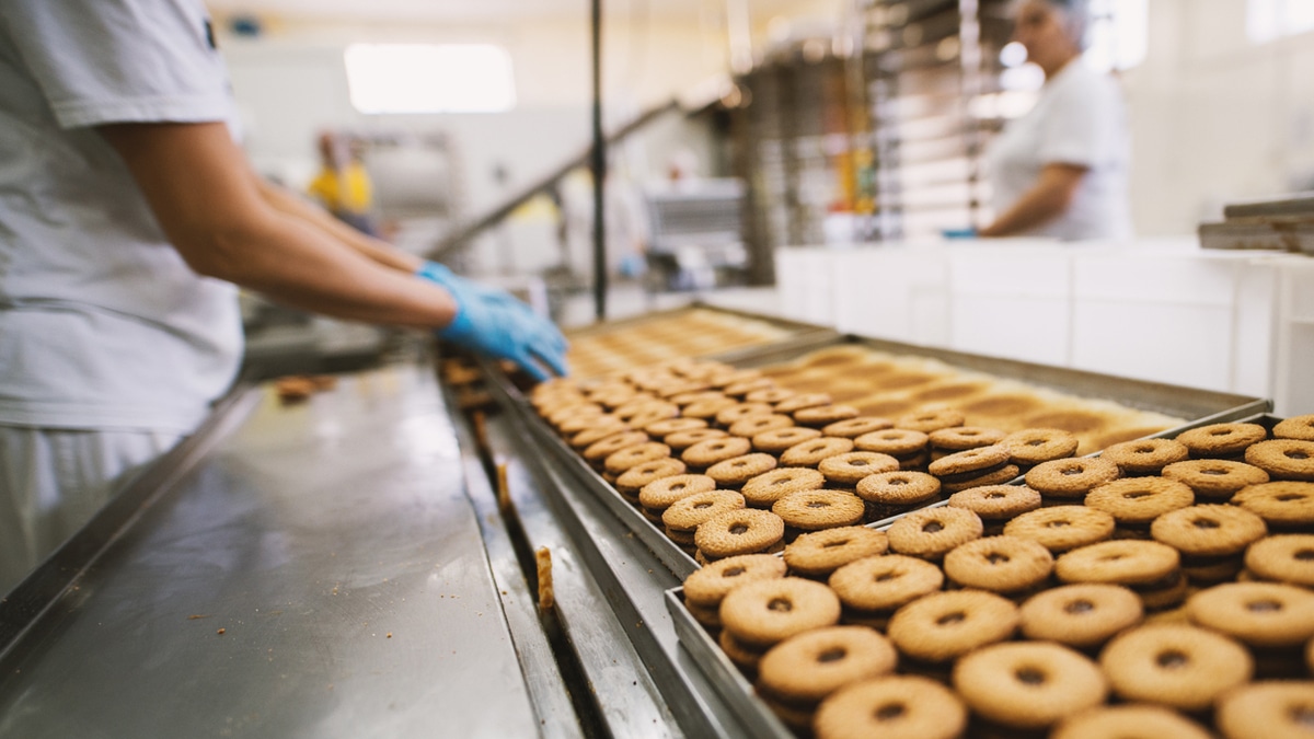 В России снизилось производство сладостей