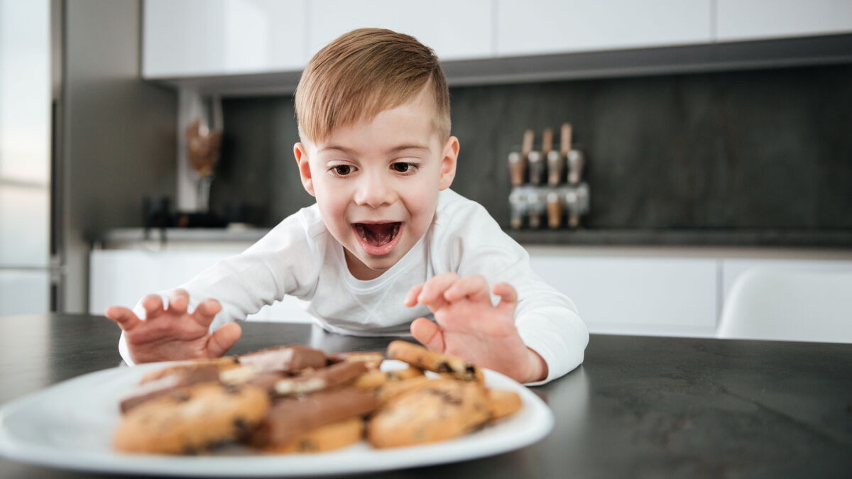 Как уберечь ребенка от вредной еды: 6 советов немецкого диетолога
