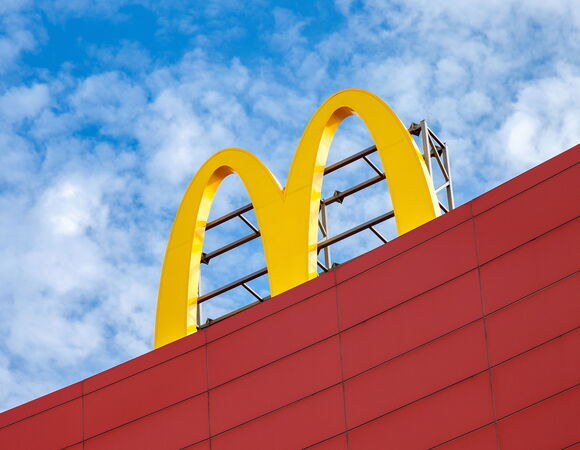 Стало известно, каким будет логотип нового «Макдоналдса»