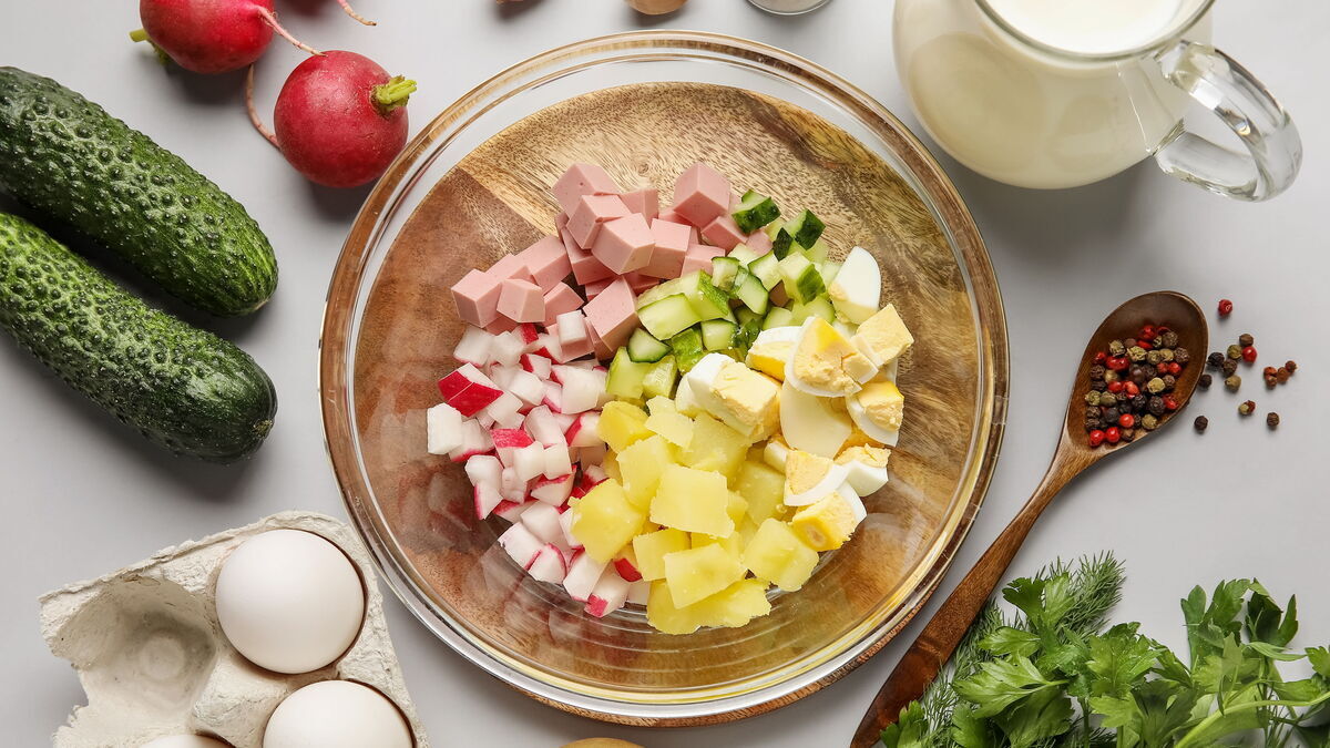 Раскрыты ингредиенты окрошки, которые наносят вред организму