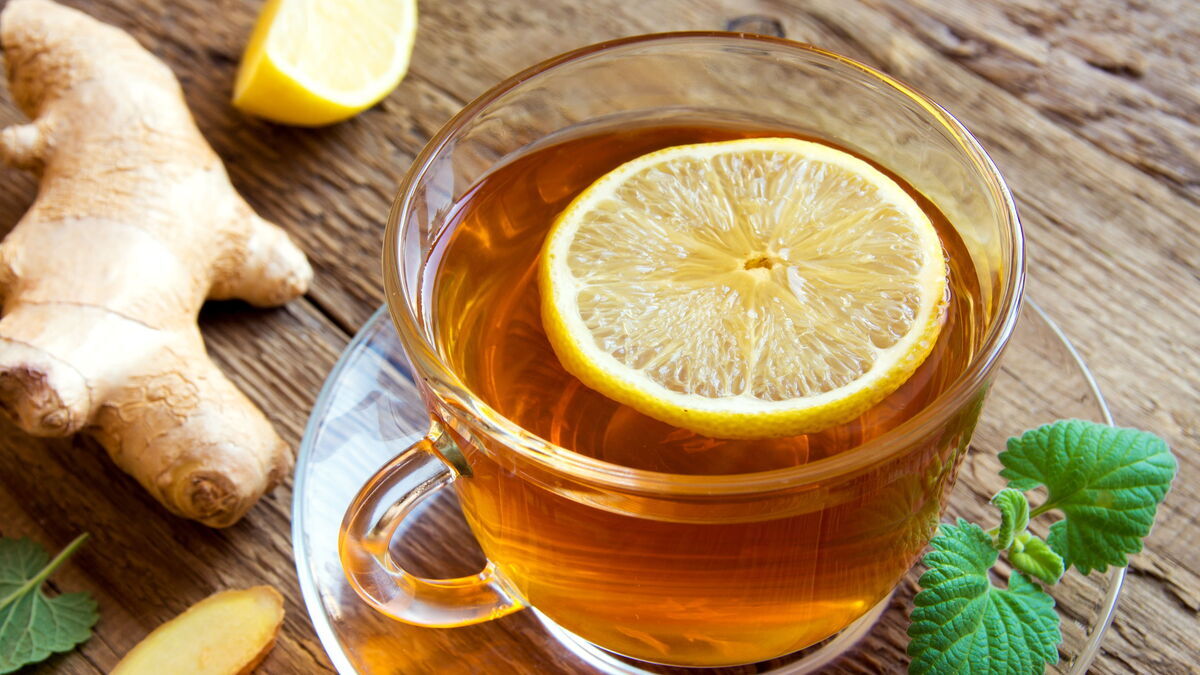 Эксперт рассказала, кому противопоказан чай в жару