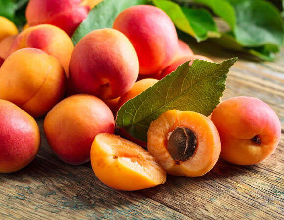 Диетолог рассказала о неочевидной опасности абрикосов