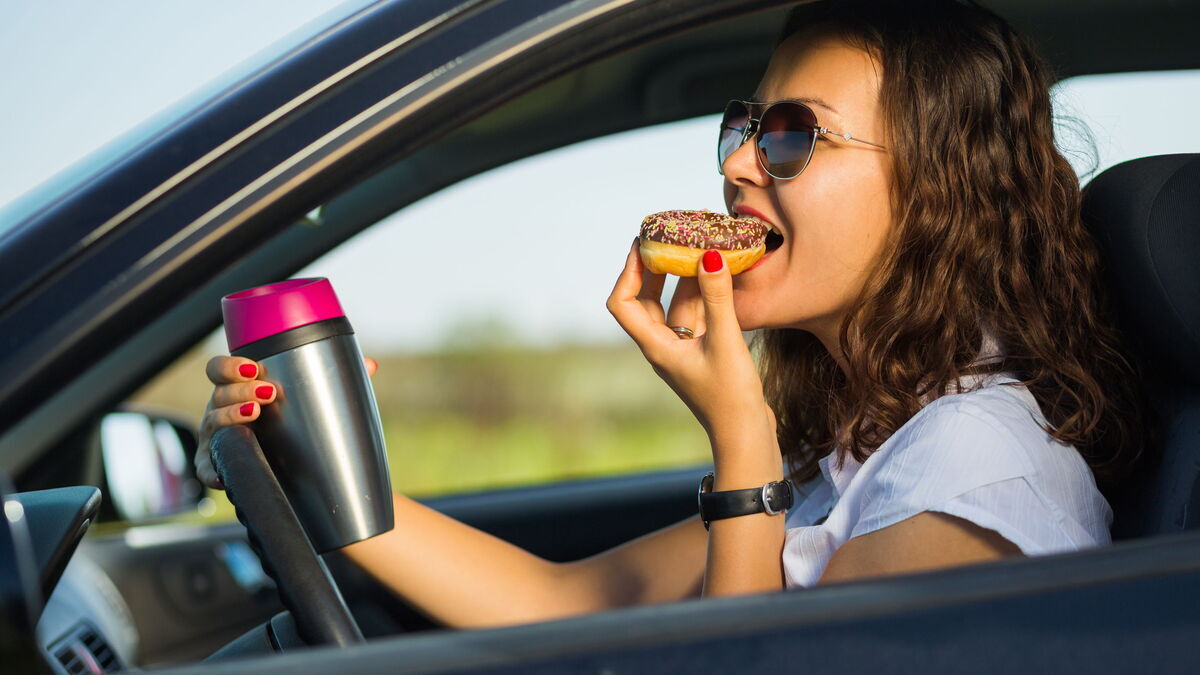 Какие продукты нельзя брать в дорогу: мнение эксперта