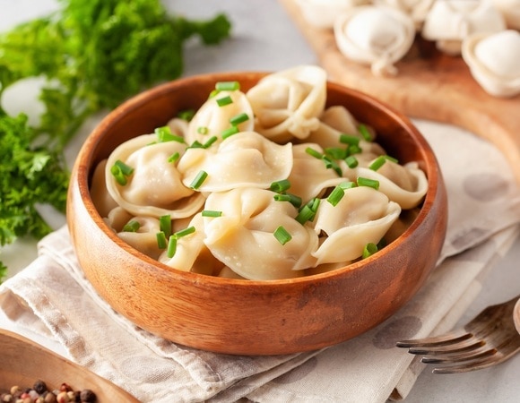 Вопрос недели: сколько варить пельмени, вареники, хинкали и манты?